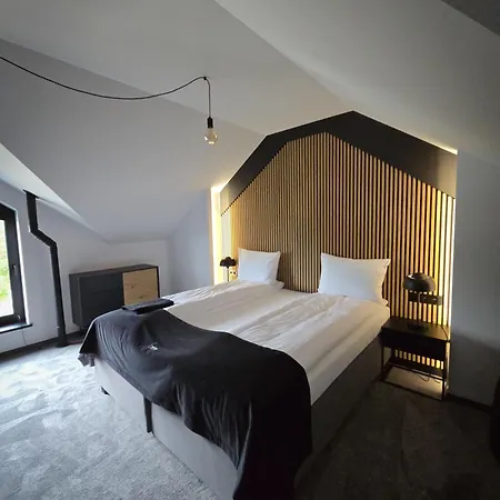 Czarna & Semesterpark 4*